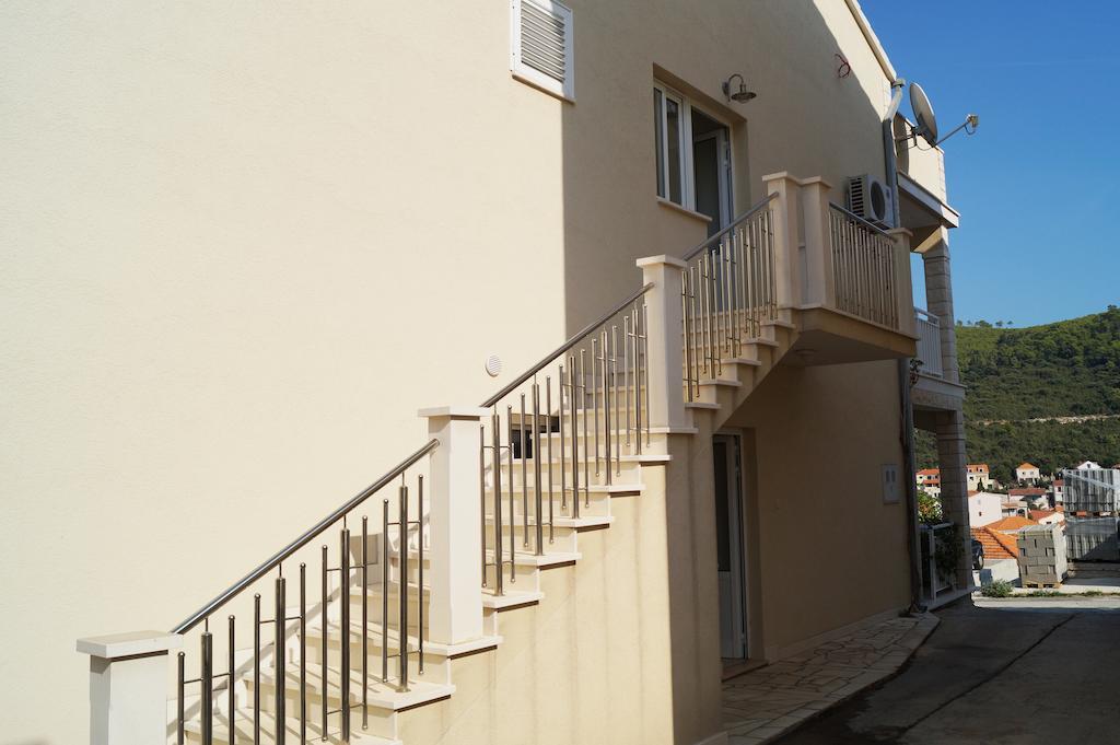 Apartments Morgen Брна Екстериор снимка