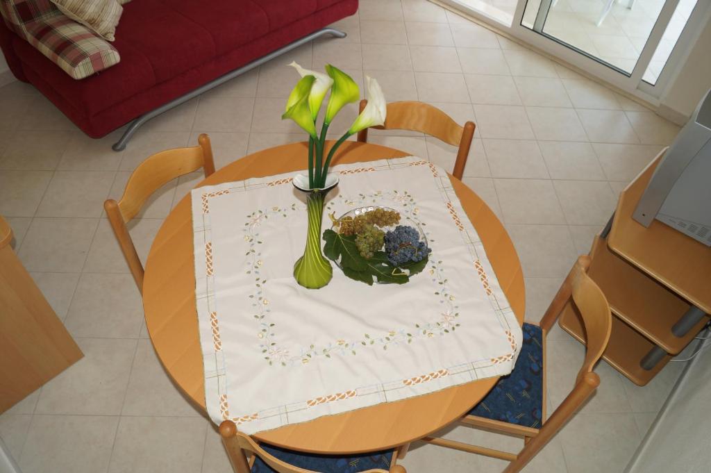 Apartments Morgen Брна Стая снимка