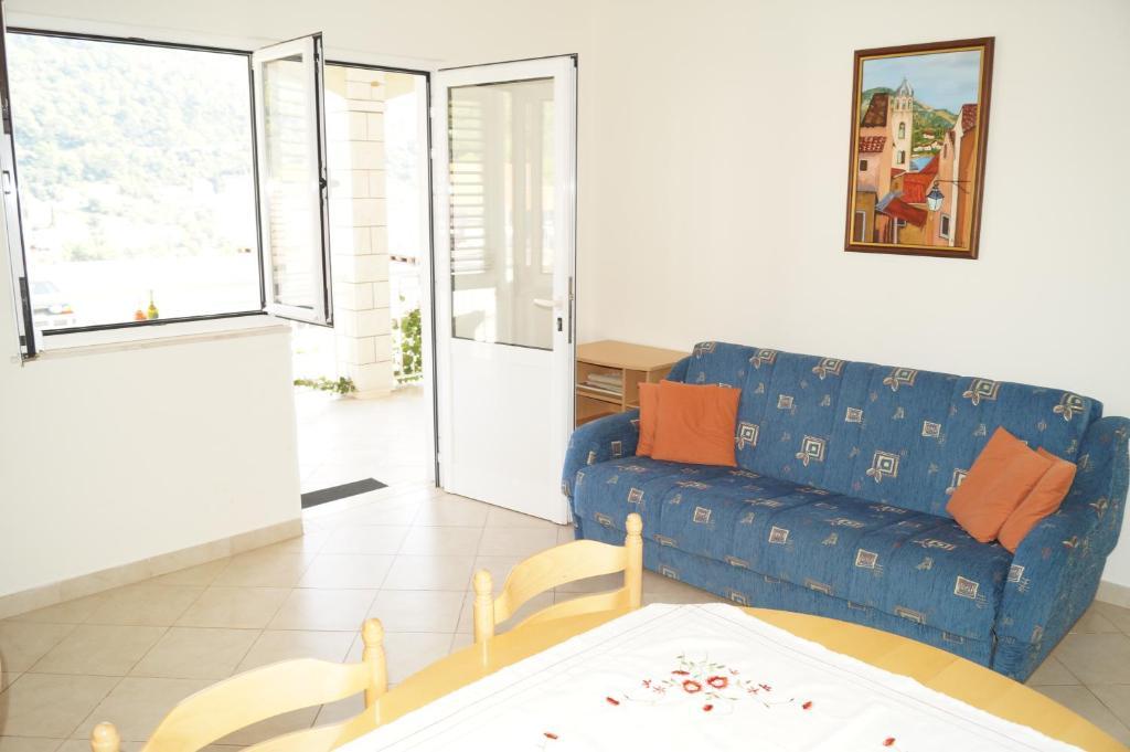 Apartments Morgen Брна Стая снимка