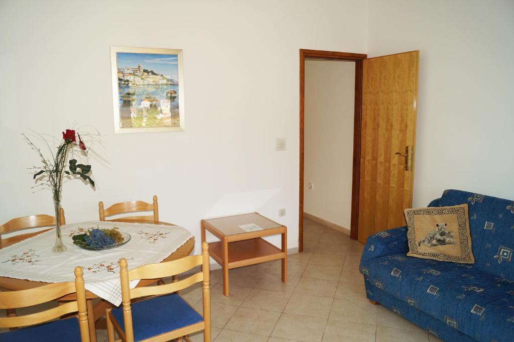 Apartments Morgen Брна Стая снимка